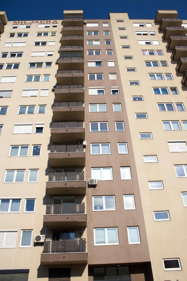 Studio Apartman Miljacka 13 Sarajevo Bagian luar foto